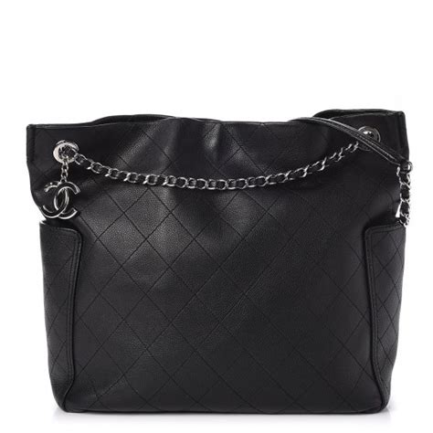 CHANEL Caviar Stitched Medium CC Pocket Hobo Black